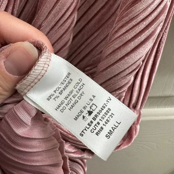 Blue Blush pink Velvet Romper size small - Picture 5 of 6